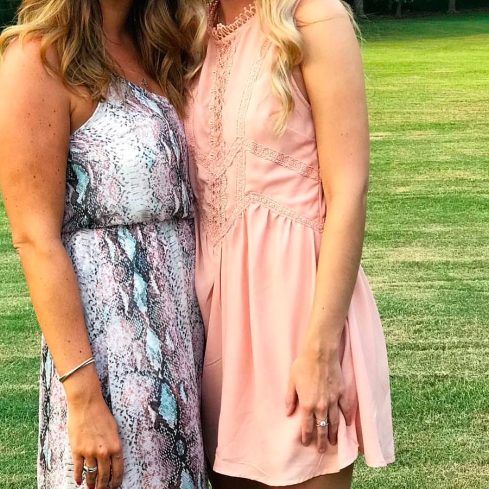 Elegant Pink Sleeveless Dress